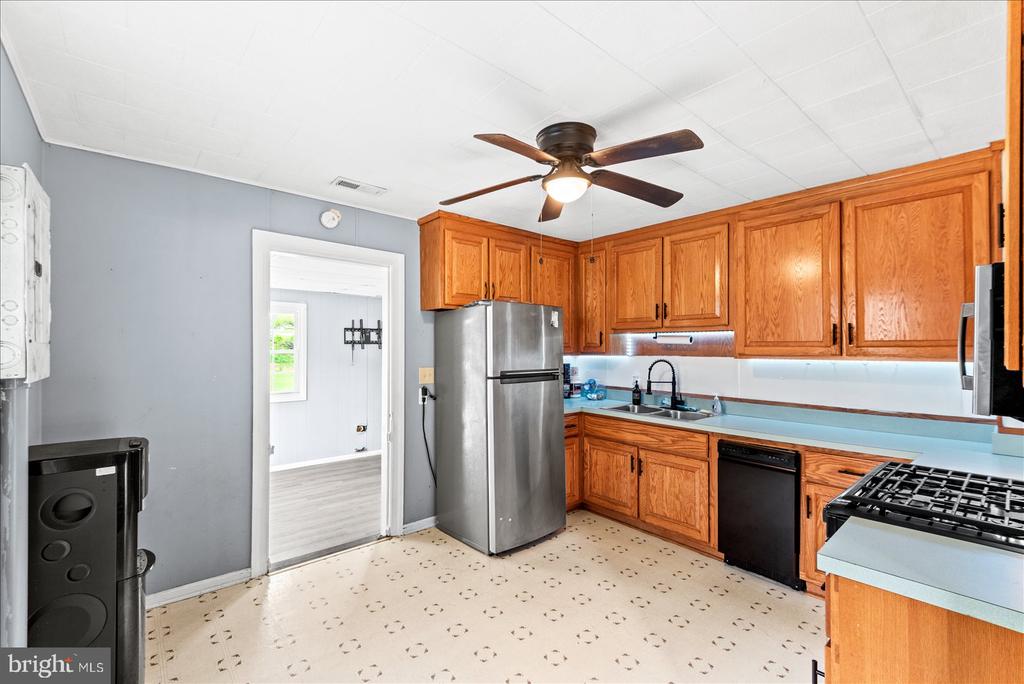 15080 GENERAL AP HILL AVE, CULPEPER, Virginia 22701, 3 Bedrooms Bedrooms, ,1 BathroomBathrooms,Residential,15080 GENERAL AP HILL AVE,VACU2013242 MLS # VACU2013242