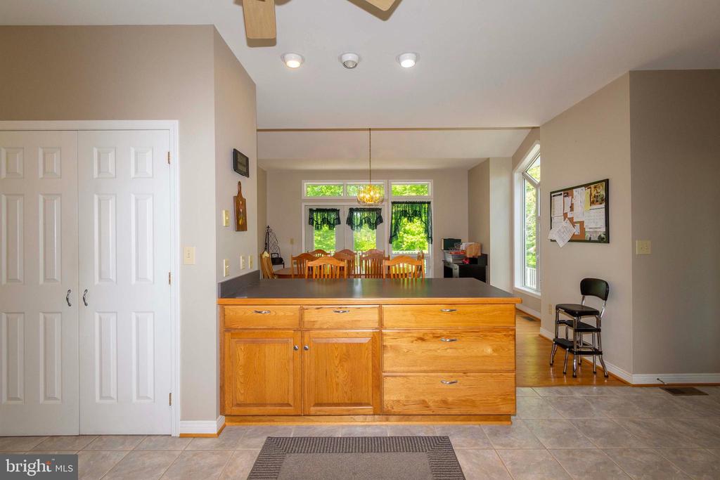 6000 HALEYS MILL RD, SPOTSYLVANIA, Virginia 22551, 3 Bedrooms Bedrooms, ,2 BathroomsBathrooms,Residential,6000 HALEYS MILL RD,VASP2041068 MLS # VASP2041068