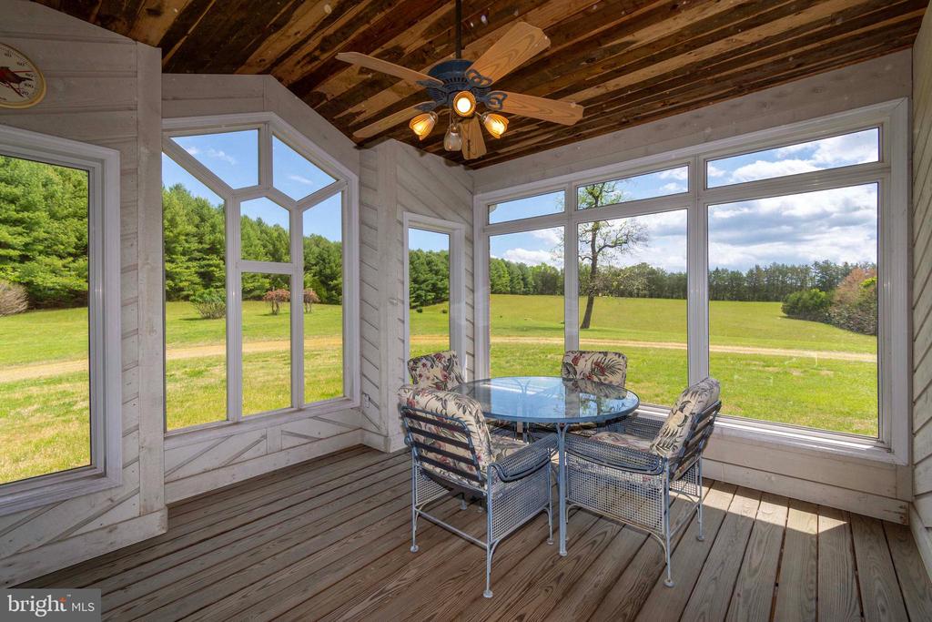 6000 HALEYS MILL RD, SPOTSYLVANIA, Virginia 22551, 3 Bedrooms Bedrooms, ,2 BathroomsBathrooms,Residential,6000 HALEYS MILL RD,VASP2041068 MLS # VASP2041068