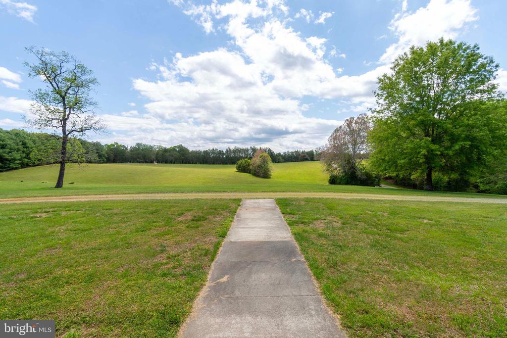 6000 HALEYS MILL RD, SPOTSYLVANIA, Virginia 22551, 3 Bedrooms Bedrooms, ,2 BathroomsBathrooms,Residential,6000 HALEYS MILL RD,VASP2041068 MLS # VASP2041068