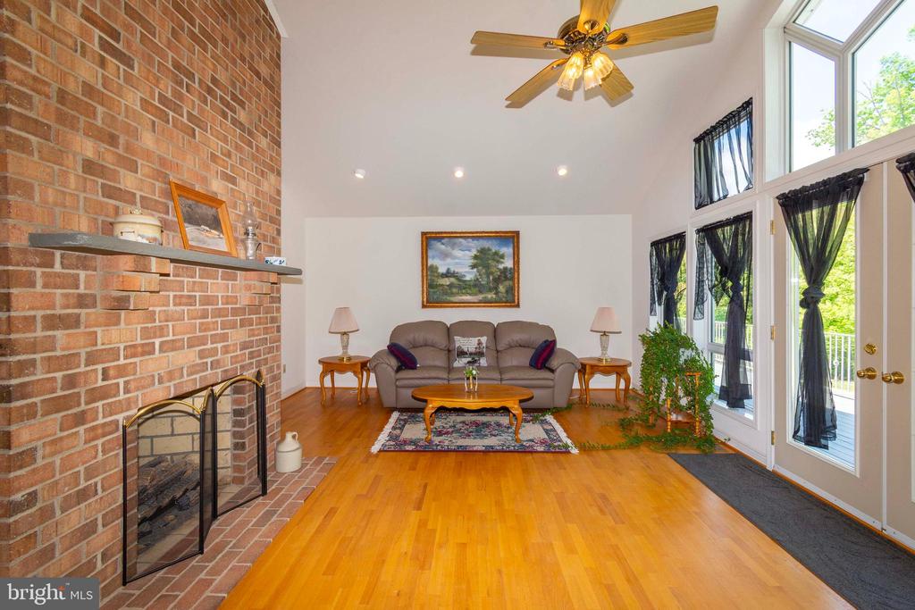6000 HALEYS MILL RD, SPOTSYLVANIA, Virginia 22551, 3 Bedrooms Bedrooms, ,2 BathroomsBathrooms,Residential,6000 HALEYS MILL RD,VASP2041068 MLS # VASP2041068