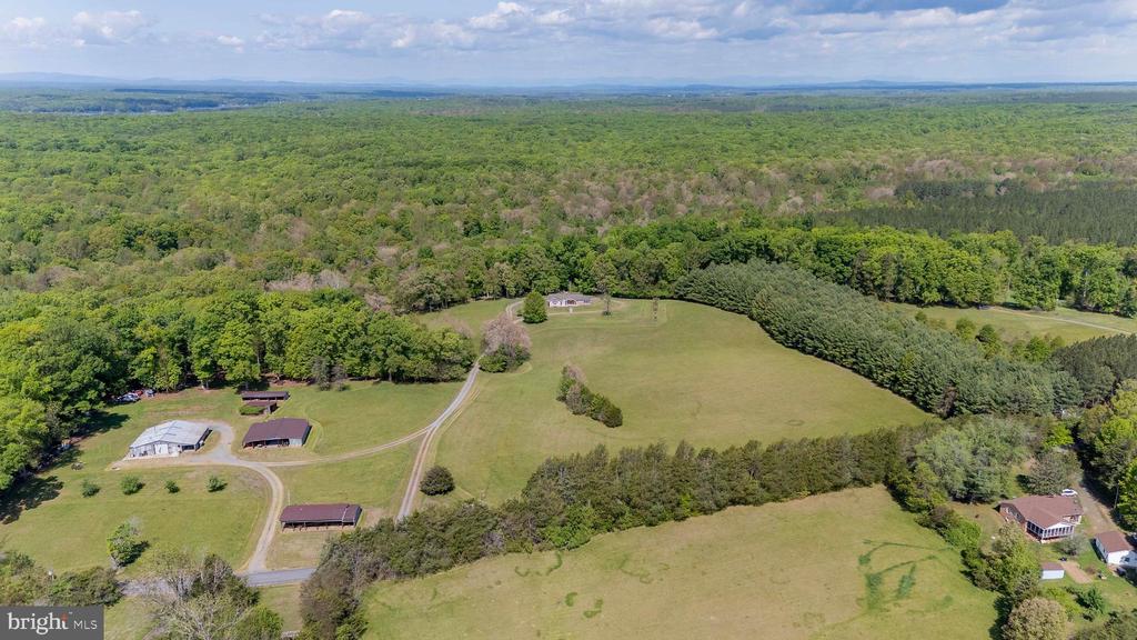 6000 HALEYS MILL RD, SPOTSYLVANIA, Virginia 22551, 3 Bedrooms Bedrooms, ,2 BathroomsBathrooms,Residential,6000 HALEYS MILL RD,VASP2041068 MLS # VASP2041068