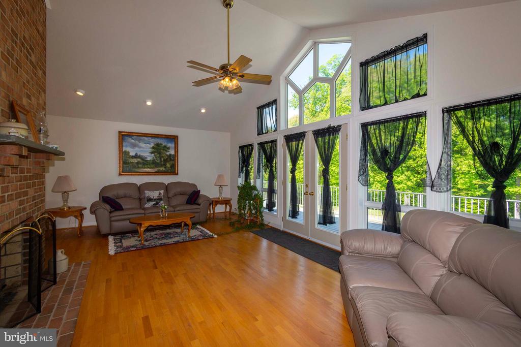 6000 HALEYS MILL RD, SPOTSYLVANIA, Virginia 22551, 3 Bedrooms Bedrooms, ,2 BathroomsBathrooms,Residential,6000 HALEYS MILL RD,VASP2041068 MLS # VASP2041068