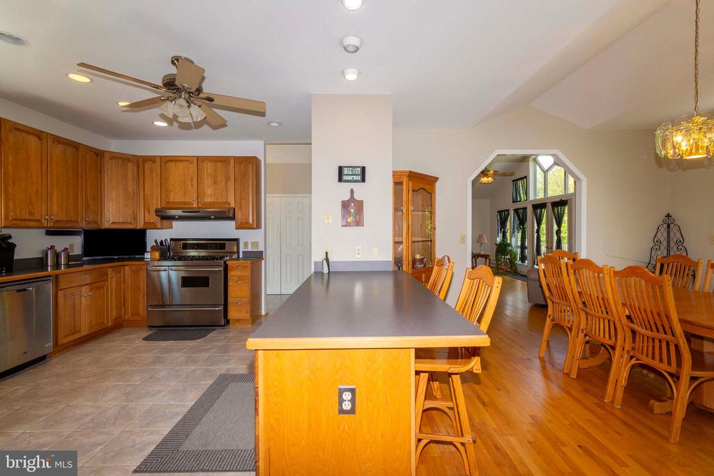 6000 HALEYS MILL RD, SPOTSYLVANIA, Virginia 22551, 3 Bedrooms Bedrooms, ,2 BathroomsBathrooms,Residential,6000 HALEYS MILL RD,VASP2041068 MLS # VASP2041068