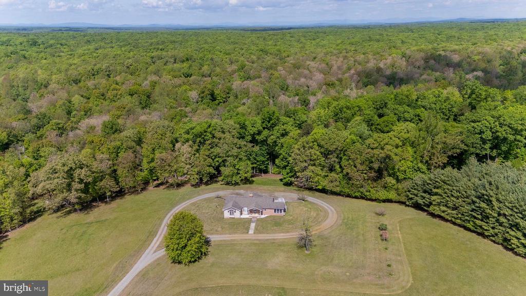 6000 HALEYS MILL RD, SPOTSYLVANIA, Virginia 22551, 3 Bedrooms Bedrooms, ,2 BathroomsBathrooms,Residential,6000 HALEYS MILL RD,VASP2041068 MLS # VASP2041068