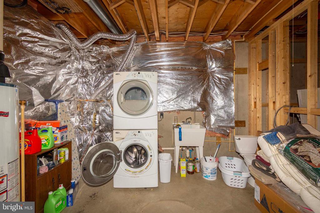 6000 HALEYS MILL RD, SPOTSYLVANIA, Virginia 22551, 3 Bedrooms Bedrooms, ,2 BathroomsBathrooms,Residential,6000 HALEYS MILL RD,VASP2041068 MLS # VASP2041068