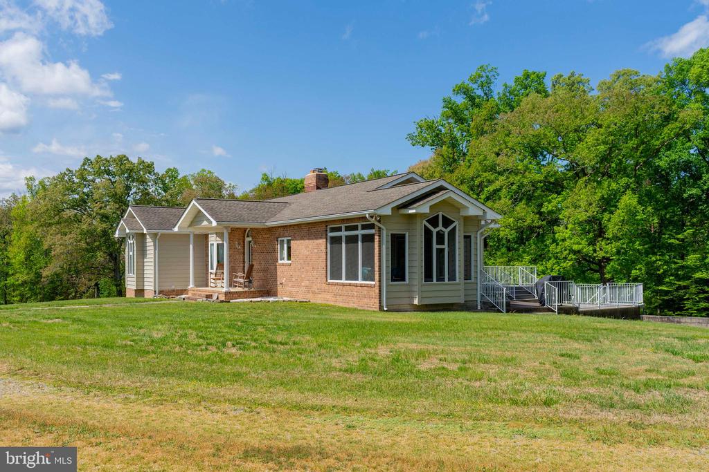 6000 HALEYS MILL RD, SPOTSYLVANIA, Virginia 22551, 3 Bedrooms Bedrooms, ,2 BathroomsBathrooms,Residential,6000 HALEYS MILL RD,VASP2041068 MLS # VASP2041068