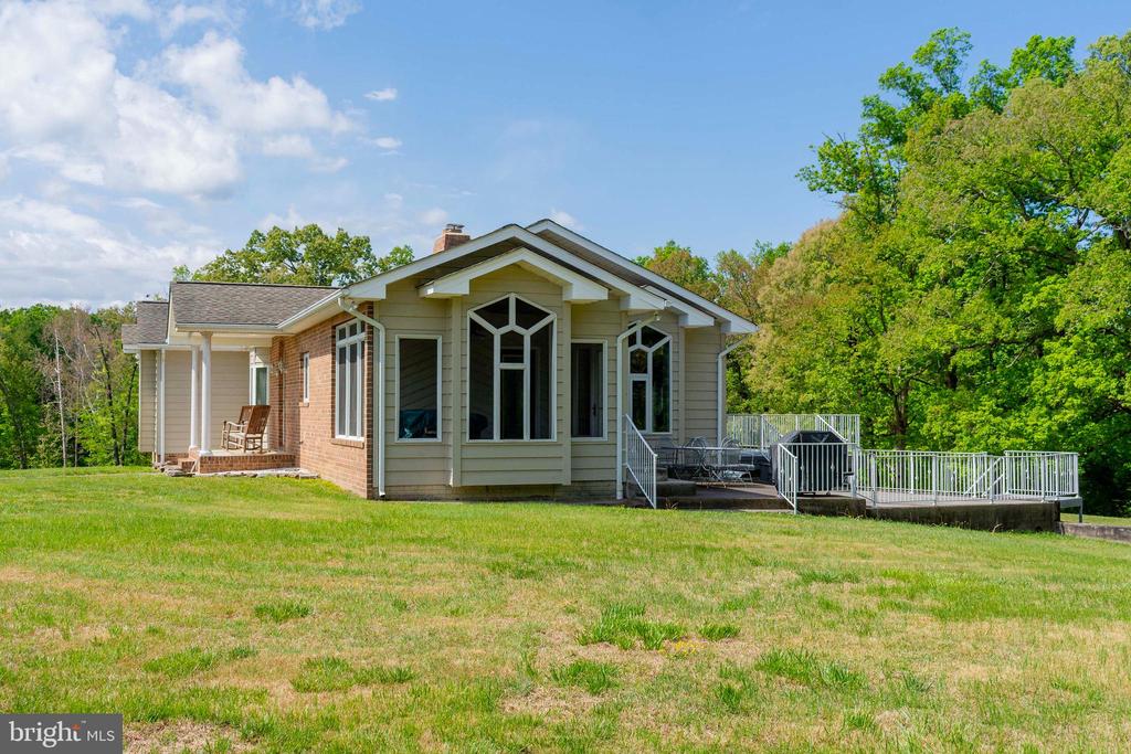 6000 HALEYS MILL RD, SPOTSYLVANIA, Virginia 22551, 3 Bedrooms Bedrooms, ,2 BathroomsBathrooms,Residential,6000 HALEYS MILL RD,VASP2041068 MLS # VASP2041068