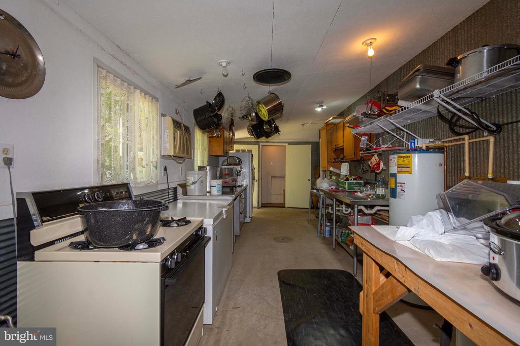 6000 HALEYS MILL RD, SPOTSYLVANIA, Virginia 22551, 3 Bedrooms Bedrooms, ,2 BathroomsBathrooms,Residential,6000 HALEYS MILL RD,VASP2041068 MLS # VASP2041068