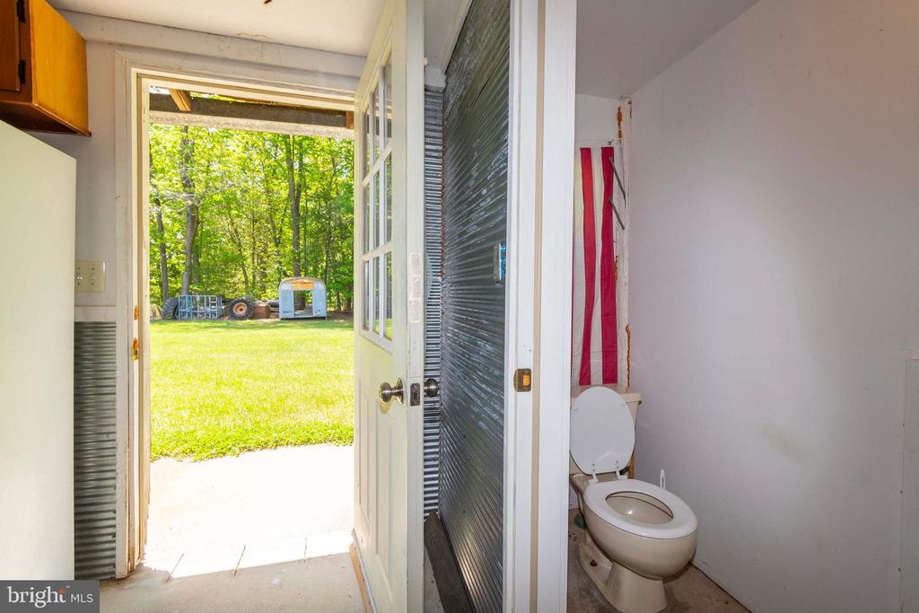 6000 HALEYS MILL RD, SPOTSYLVANIA, Virginia 22551, 3 Bedrooms Bedrooms, ,2 BathroomsBathrooms,Residential,6000 HALEYS MILL RD,VASP2041068 MLS # VASP2041068