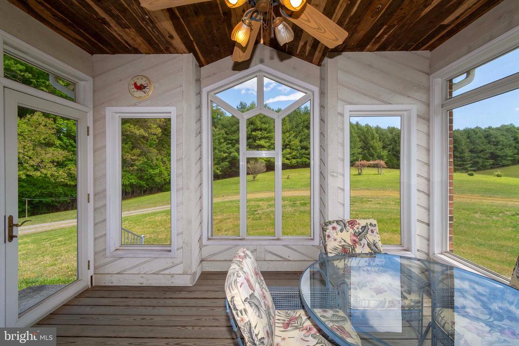6000 HALEYS MILL RD, SPOTSYLVANIA, Virginia 22551, 3 Bedrooms Bedrooms, ,2 BathroomsBathrooms,Residential,6000 HALEYS MILL RD,VASP2041068 MLS # VASP2041068