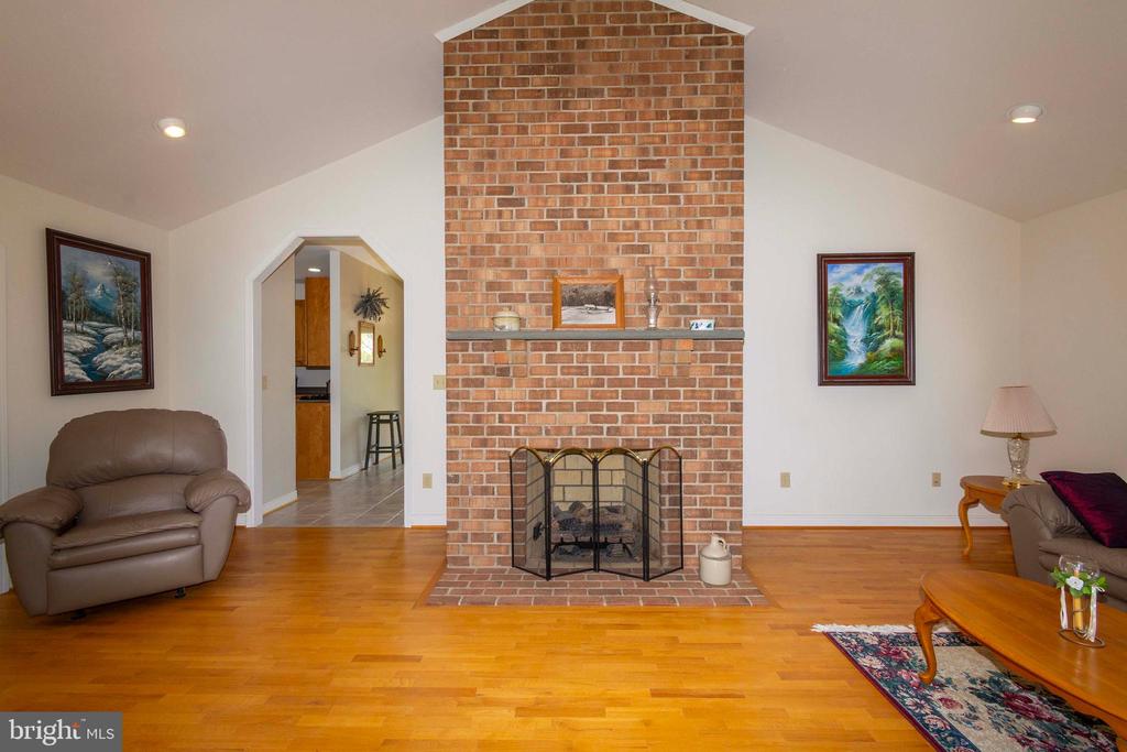 6000 HALEYS MILL RD, SPOTSYLVANIA, Virginia 22551, 3 Bedrooms Bedrooms, ,2 BathroomsBathrooms,Residential,6000 HALEYS MILL RD,VASP2041074 MLS # VASP2041074