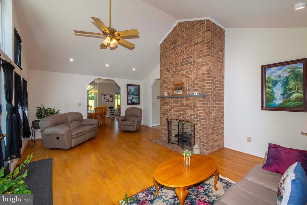 6000 HALEYS MILL RD, SPOTSYLVANIA, Virginia 22551, 3 Bedrooms Bedrooms, ,2 BathroomsBathrooms,Residential,6000 HALEYS MILL RD,VASP2041074 MLS # VASP2041074