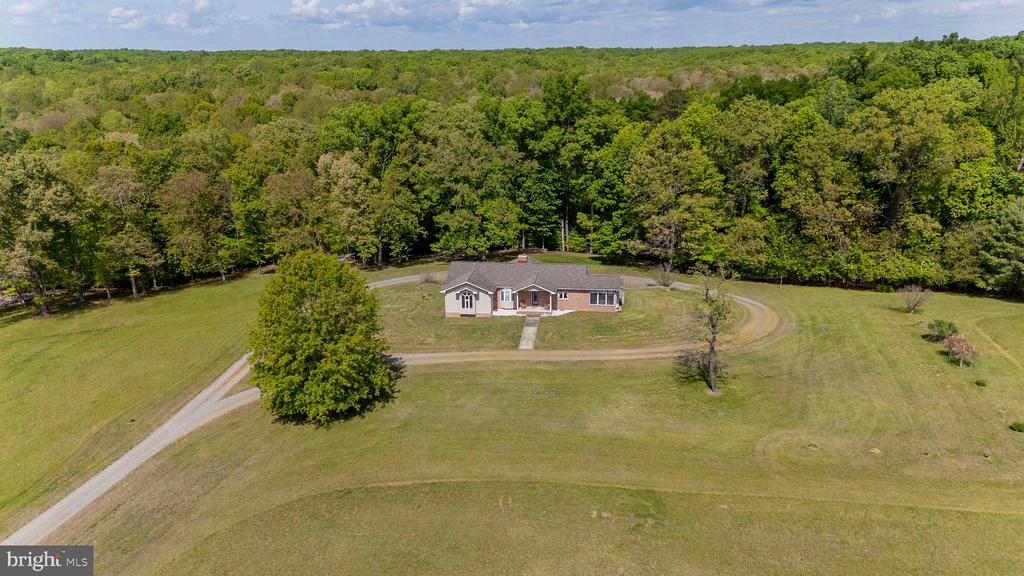 6000 HALEYS MILL RD, SPOTSYLVANIA, Virginia 22551, 3 Bedrooms Bedrooms, ,2 BathroomsBathrooms,Residential,6000 HALEYS MILL RD,VASP2041074 MLS # VASP2041074