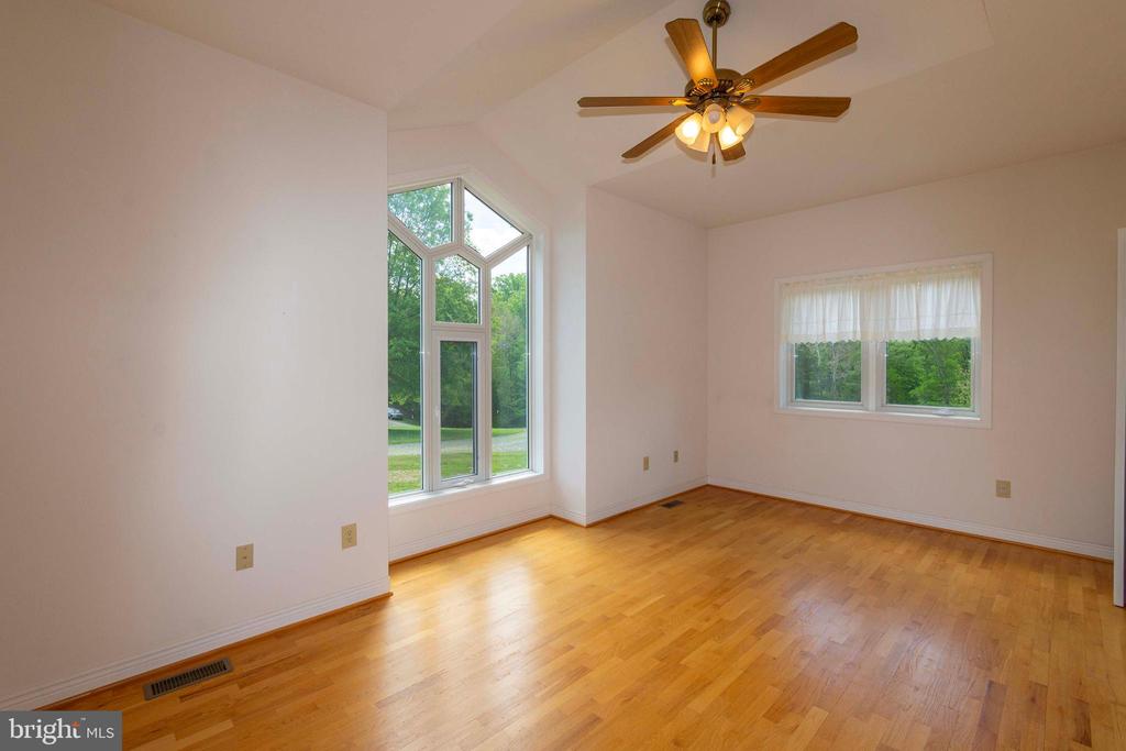 6000 HALEYS MILL RD, SPOTSYLVANIA, Virginia 22551, 3 Bedrooms Bedrooms, ,2 BathroomsBathrooms,Residential,6000 HALEYS MILL RD,VASP2041074 MLS # VASP2041074