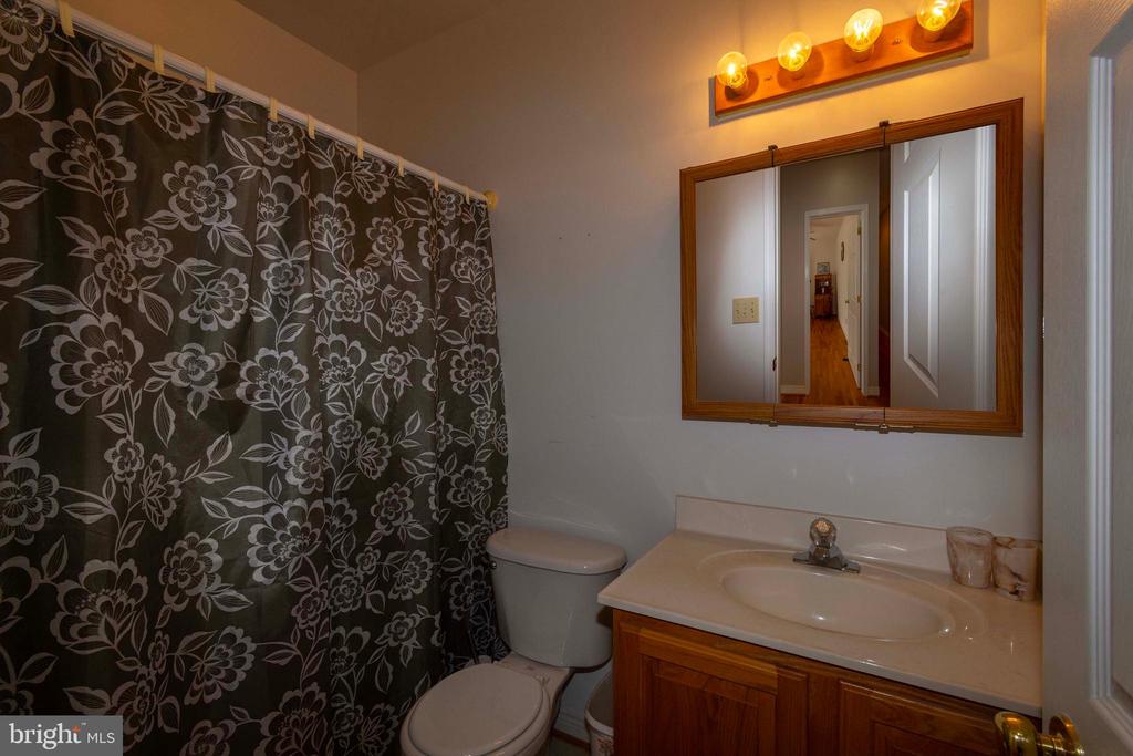 6000 HALEYS MILL RD, SPOTSYLVANIA, Virginia 22551, 3 Bedrooms Bedrooms, ,2 BathroomsBathrooms,Residential,6000 HALEYS MILL RD,VASP2041074 MLS # VASP2041074