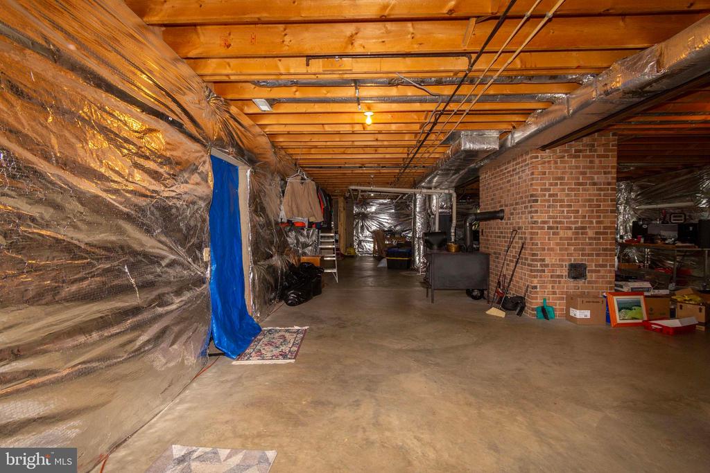6000 HALEYS MILL RD, SPOTSYLVANIA, Virginia 22551, 3 Bedrooms Bedrooms, ,2 BathroomsBathrooms,Residential,6000 HALEYS MILL RD,VASP2041074 MLS # VASP2041074
