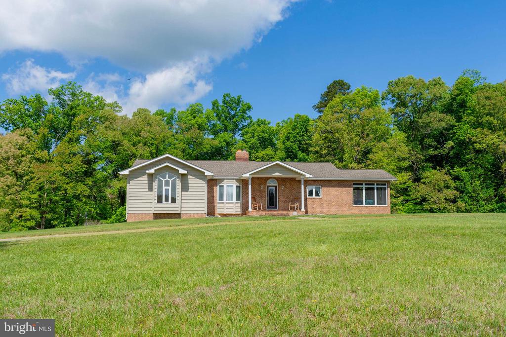 6000 HALEYS MILL RD, SPOTSYLVANIA, Virginia 22551, 3 Bedrooms Bedrooms, ,2 BathroomsBathrooms,Residential,6000 HALEYS MILL RD,VASP2041074 MLS # VASP2041074