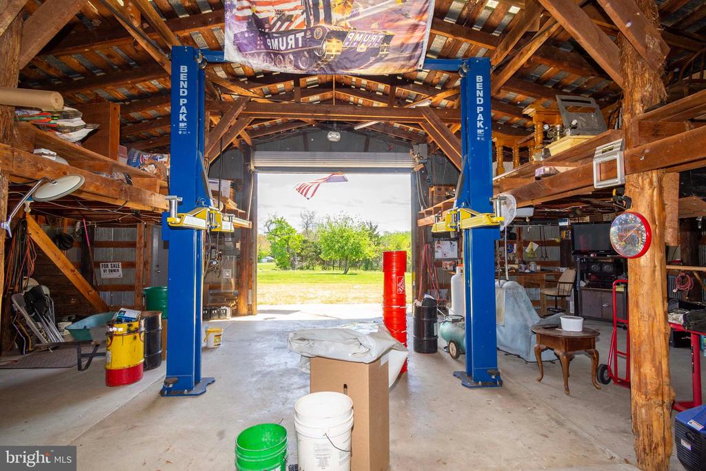 6000 HALEYS MILL RD, SPOTSYLVANIA, Virginia 22551, 3 Bedrooms Bedrooms, ,2 BathroomsBathrooms,Residential,6000 HALEYS MILL RD,VASP2041074 MLS # VASP2041074
