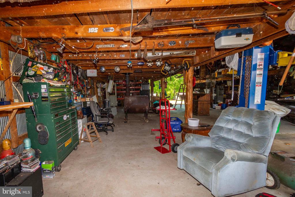 6000 HALEYS MILL RD, SPOTSYLVANIA, Virginia 22551, 3 Bedrooms Bedrooms, ,2 BathroomsBathrooms,Residential,6000 HALEYS MILL RD,VASP2041074 MLS # VASP2041074