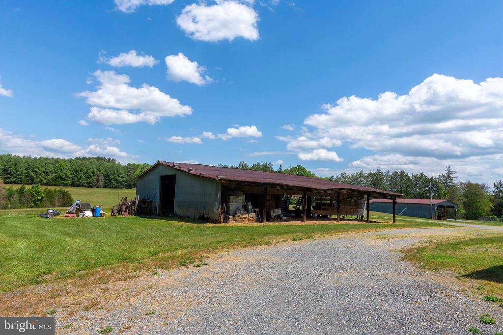 6000 HALEYS MILL RD, SPOTSYLVANIA, Virginia 22551, 3 Bedrooms Bedrooms, ,2 BathroomsBathrooms,Residential,6000 HALEYS MILL RD,VASP2041074 MLS # VASP2041074