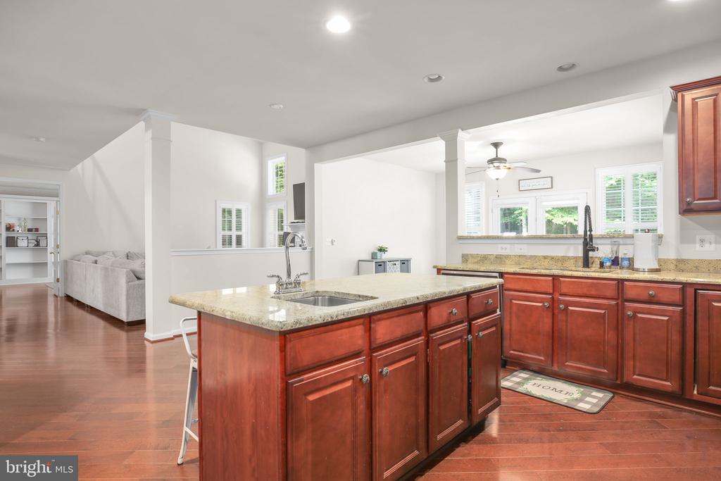 10108 WILLOW RIDGE LN, SPOTSYLVANIA, Virginia 22553, 4 Bedrooms Bedrooms, ,4 BathroomsBathrooms,Residential,10108 WILLOW RIDGE LN,VASP2041010 MLS # VASP2041010