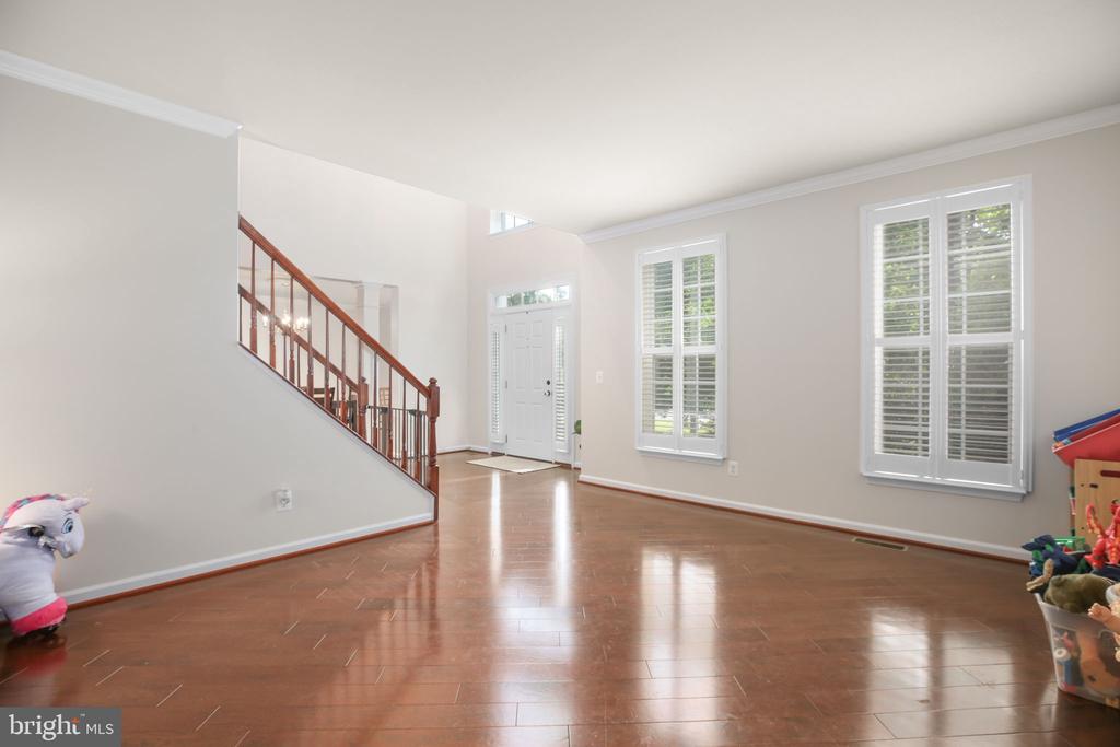 10108 WILLOW RIDGE LN, SPOTSYLVANIA, Virginia 22553, 4 Bedrooms Bedrooms, ,4 BathroomsBathrooms,Residential,10108 WILLOW RIDGE LN,VASP2041010 MLS # VASP2041010