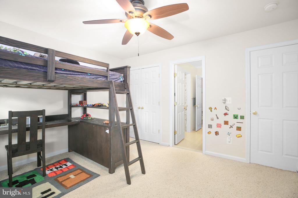 10108 WILLOW RIDGE LN, SPOTSYLVANIA, Virginia 22553, 4 Bedrooms Bedrooms, ,4 BathroomsBathrooms,Residential,10108 WILLOW RIDGE LN,VASP2041010 MLS # VASP2041010