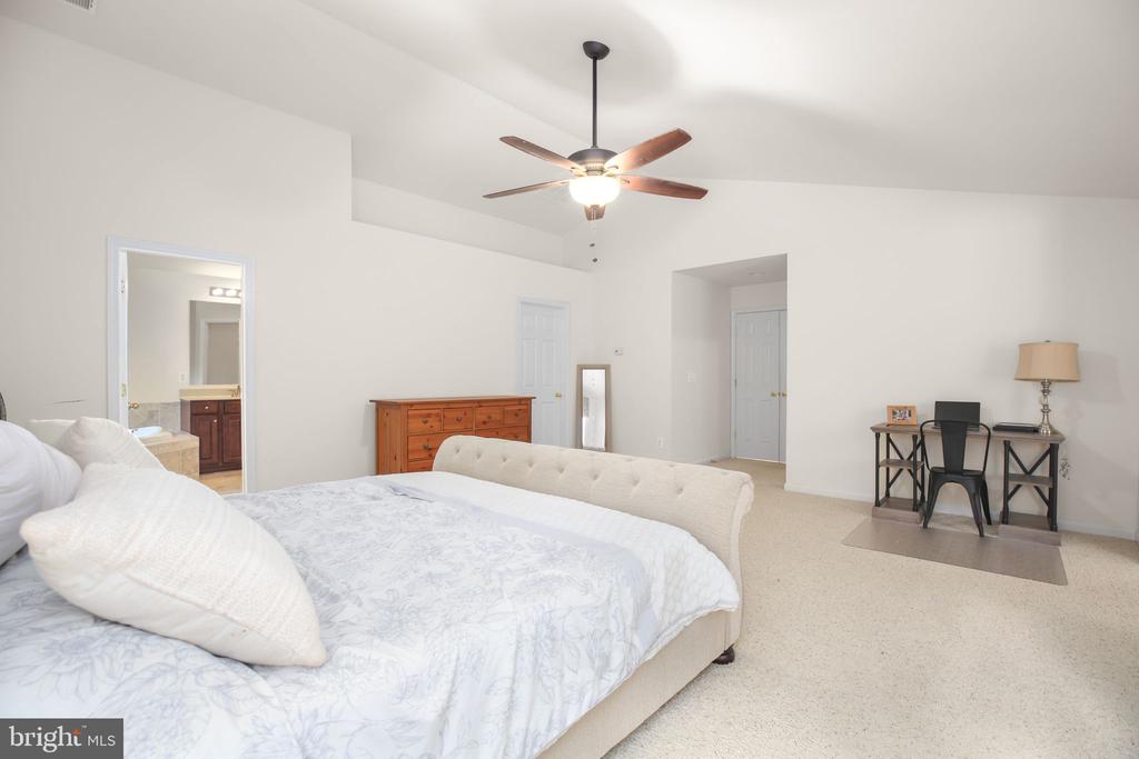 10108 WILLOW RIDGE LN, SPOTSYLVANIA, Virginia 22553, 4 Bedrooms Bedrooms, ,4 BathroomsBathrooms,Residential,10108 WILLOW RIDGE LN,VASP2041010 MLS # VASP2041010