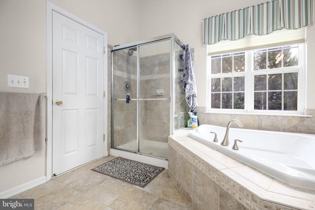 10108 WILLOW RIDGE LN, SPOTSYLVANIA, Virginia 22553, 4 Bedrooms Bedrooms, ,4 BathroomsBathrooms,Residential,10108 WILLOW RIDGE LN,VASP2041010 MLS # VASP2041010