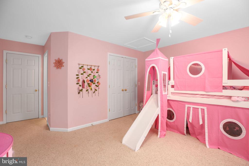 10108 WILLOW RIDGE LN, SPOTSYLVANIA, Virginia 22553, 4 Bedrooms Bedrooms, ,4 BathroomsBathrooms,Residential,10108 WILLOW RIDGE LN,VASP2041010 MLS # VASP2041010