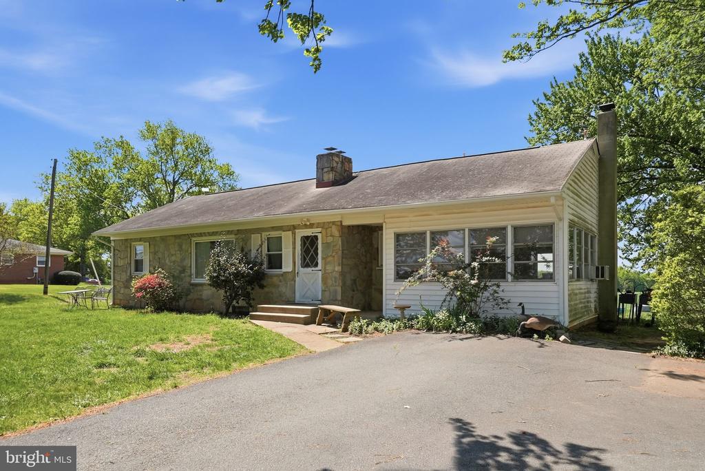 11844 CEMETERY RD, REMINGTON, Virginia 22734, 3 Bedrooms Bedrooms, ,1 BathroomBathrooms,Residential,11844 CEMETERY RD,VAFQ2021650 MLS # VAFQ2021650