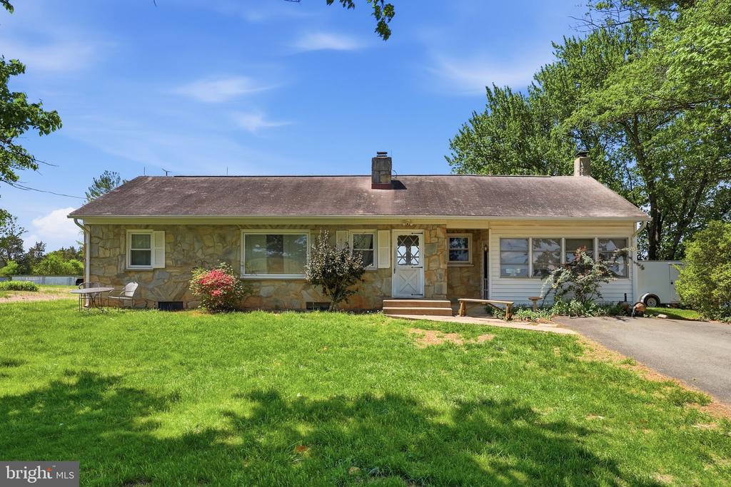 11844 CEMETERY RD, REMINGTON, Virginia 22734, 3 Bedrooms Bedrooms, ,1 BathroomBathrooms,Residential,11844 CEMETERY RD,VAFQ2021650 MLS # VAFQ2021650