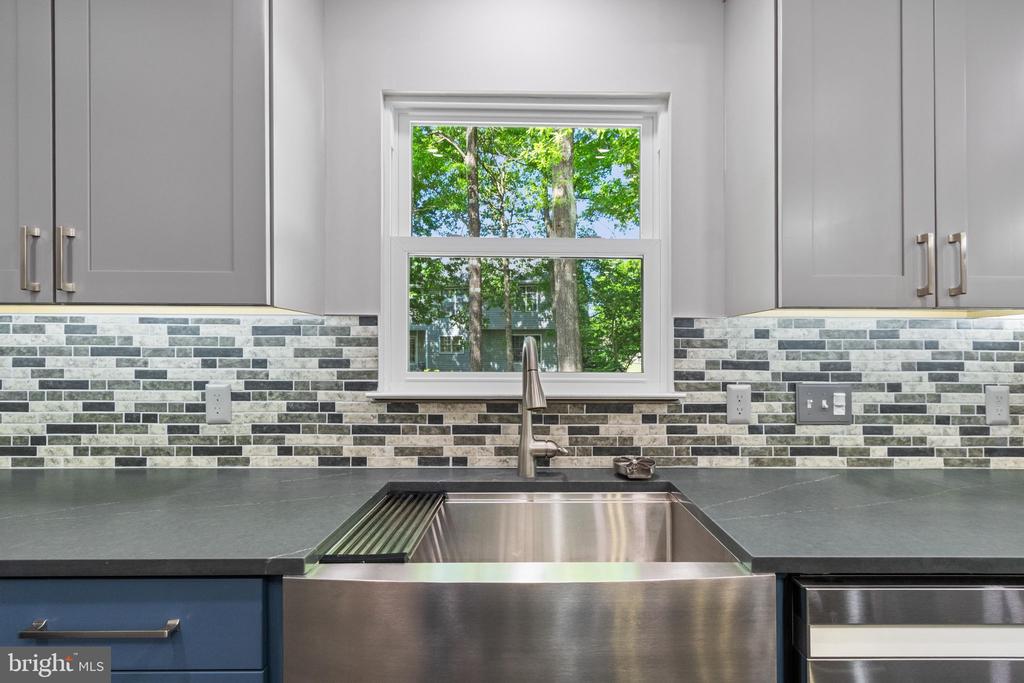11704 EXETER CT, FREDERICKSBURG, Virginia 22408, 4 Bedrooms Bedrooms, ,3 BathroomsBathrooms,Residential,11704 EXETER CT,VASP2041182 MLS # VASP2041182