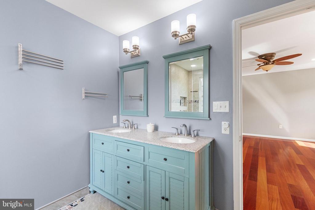 11704 EXETER CT, FREDERICKSBURG, Virginia 22408, 4 Bedrooms Bedrooms, ,3 BathroomsBathrooms,Residential,11704 EXETER CT,VASP2041182 MLS # VASP2041182