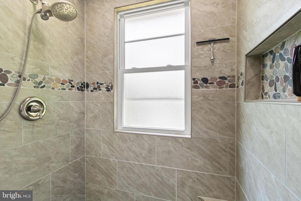 11704 EXETER CT, FREDERICKSBURG, Virginia 22408, 4 Bedrooms Bedrooms, ,3 BathroomsBathrooms,Residential,11704 EXETER CT,VASP2041182 MLS # VASP2041182