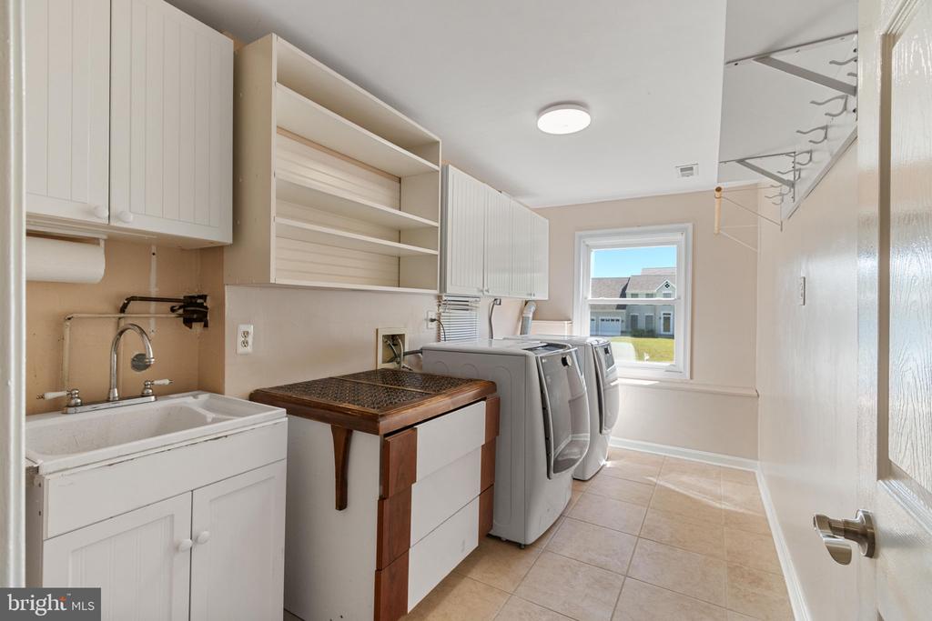 11704 EXETER CT, FREDERICKSBURG, Virginia 22408, 4 Bedrooms Bedrooms, ,3 BathroomsBathrooms,Residential,11704 EXETER CT,VASP2041182 MLS # VASP2041182