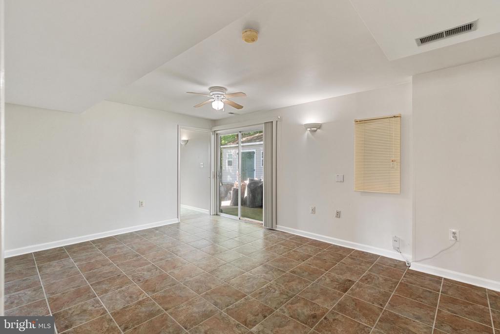 11704 EXETER CT, FREDERICKSBURG, Virginia 22408, 4 Bedrooms Bedrooms, ,3 BathroomsBathrooms,Residential,11704 EXETER CT,VASP2041182 MLS # VASP2041182