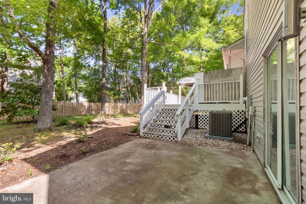 11704 EXETER CT, FREDERICKSBURG, Virginia 22408, 4 Bedrooms Bedrooms, ,3 BathroomsBathrooms,Residential,11704 EXETER CT,VASP2041182 MLS # VASP2041182