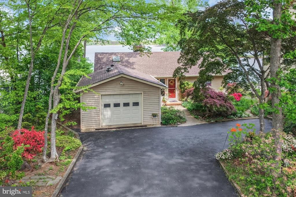 126 GREEN SPRING RD, LOCUST GROVE, Virginia 22508, 3 Bedrooms Bedrooms, ,3 BathroomsBathrooms,Residential,126 GREEN SPRING RD,VAOR2013932 MLS # VAOR2013932