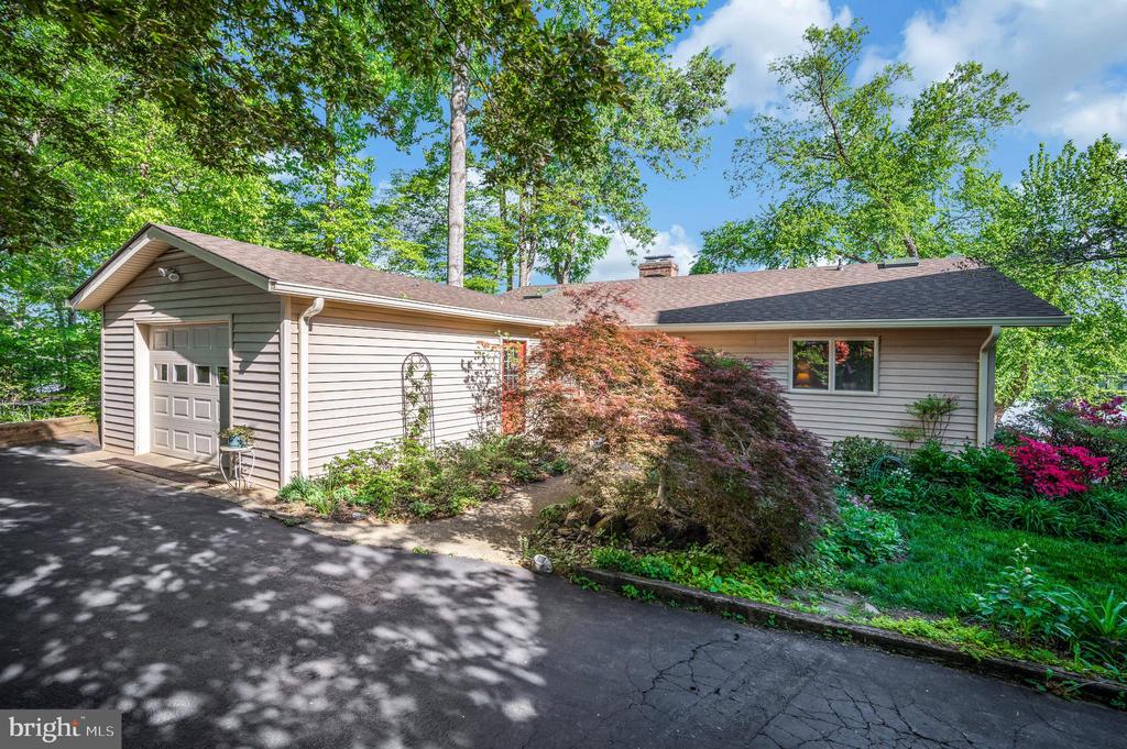 126 GREEN SPRING RD, LOCUST GROVE, Virginia 22508, 3 Bedrooms Bedrooms, ,3 BathroomsBathrooms,Residential,126 GREEN SPRING RD,VAOR2013932 MLS # VAOR2013932