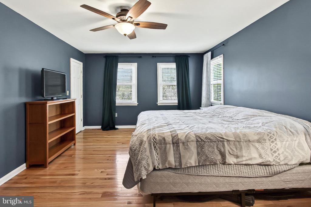 4809 OLD CHAPEL RD, CATLETT, Virginia 20119, 4 Bedrooms Bedrooms, ,2 BathroomsBathrooms,Residential,4809 OLD CHAPEL RD,VAFQ2021668 MLS # VAFQ2021668