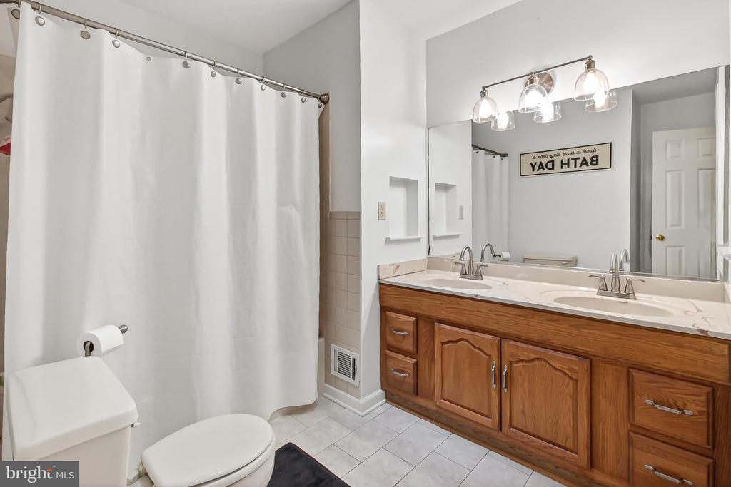 4809 OLD CHAPEL RD, CATLETT, Virginia 20119, 4 Bedrooms Bedrooms, ,2 BathroomsBathrooms,Residential,4809 OLD CHAPEL RD,VAFQ2021668 MLS # VAFQ2021668