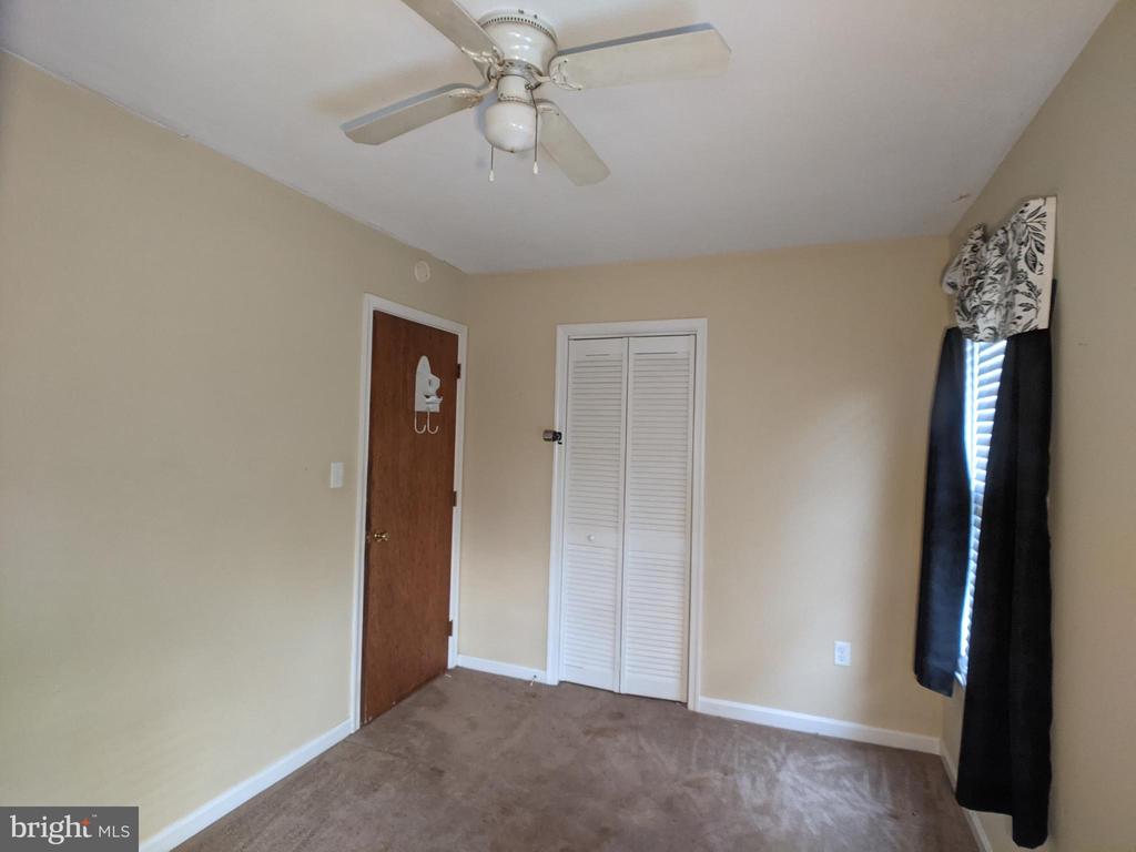144 HUNTER AVE, CHESTER GAP, Virginia 22623, 2 Bedrooms Bedrooms, ,1 BathroomBathrooms,Residential,144 HUNTER AVE,VARP2002610 MLS # VARP2002610
