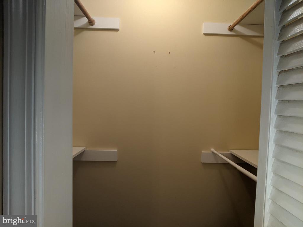 144 HUNTER AVE, CHESTER GAP, Virginia 22623, 2 Bedrooms Bedrooms, ,1 BathroomBathrooms,Residential,144 HUNTER AVE,VARP2002610 MLS # VARP2002610