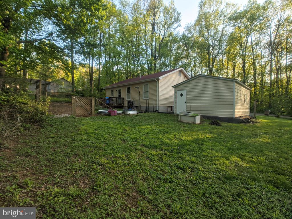 144 HUNTER AVE, CHESTER GAP, Virginia 22623, 2 Bedrooms Bedrooms, ,1 BathroomBathrooms,Residential,144 HUNTER AVE,VARP2002610 MLS # VARP2002610