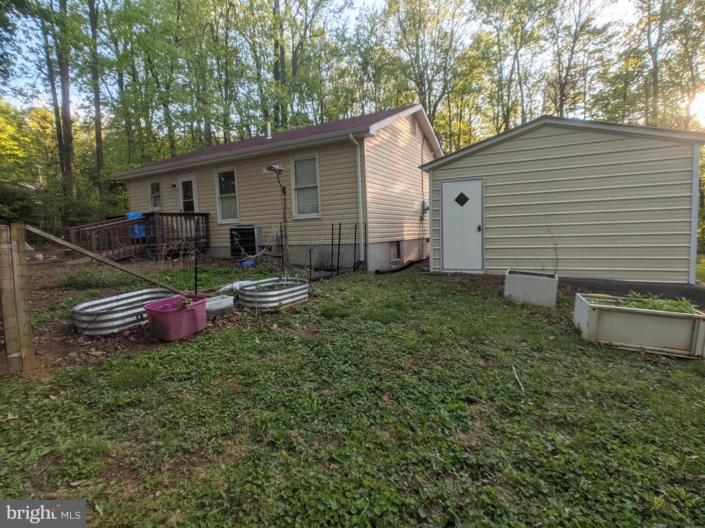 144 HUNTER AVE, CHESTER GAP, Virginia 22623, 2 Bedrooms Bedrooms, ,1 BathroomBathrooms,Residential,144 HUNTER AVE,VARP2002610 MLS # VARP2002610