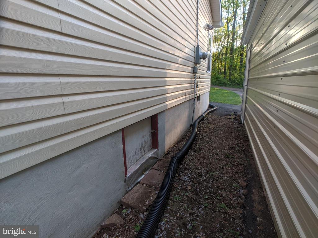 144 HUNTER AVE, CHESTER GAP, Virginia 22623, 2 Bedrooms Bedrooms, ,1 BathroomBathrooms,Residential,144 HUNTER AVE,VARP2002610 MLS # VARP2002610