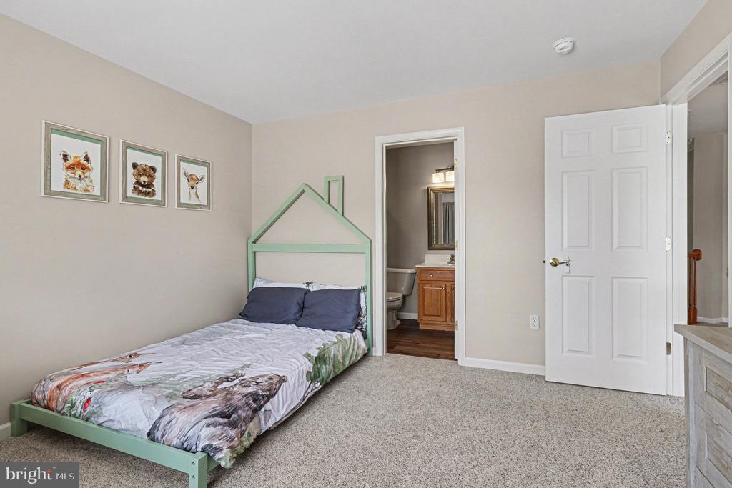 11612 RIVER MEADOWS WAY, FREDERICKSBURG, Virginia 22408, 4 Bedrooms Bedrooms, ,4 BathroomsBathrooms,Residential,11612 RIVER MEADOWS WAY,VASP2041210 MLS # VASP2041210