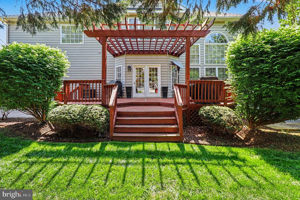 11612 RIVER MEADOWS WAY, FREDERICKSBURG, Virginia 22408, 4 Bedrooms Bedrooms, ,4 BathroomsBathrooms,Residential,11612 RIVER MEADOWS WAY,VASP2041210 MLS # VASP2041210